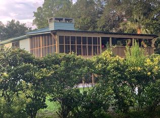 327 Third Ave NW, Steinhatchee, FL 32359