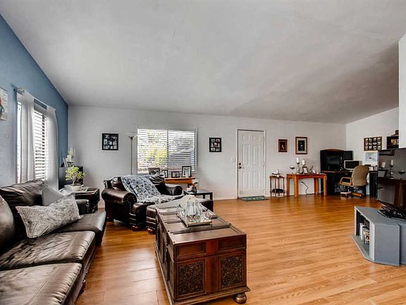 4th image of 1333 Olive Ave Space 4