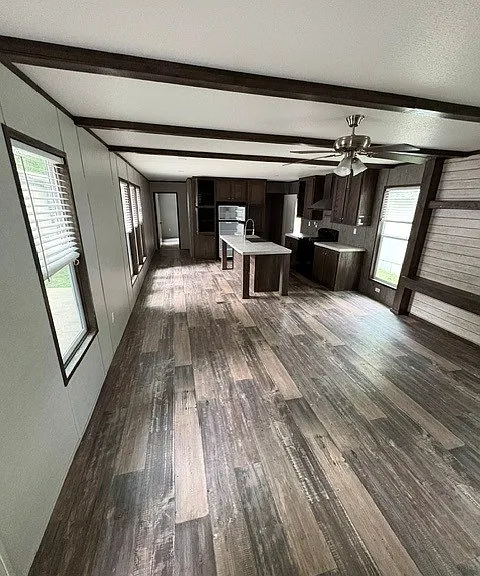 424 N Broadway St — Photo 5