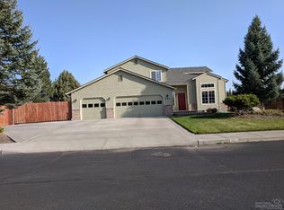 3256 SW 35th St, Redmond, OR 97756