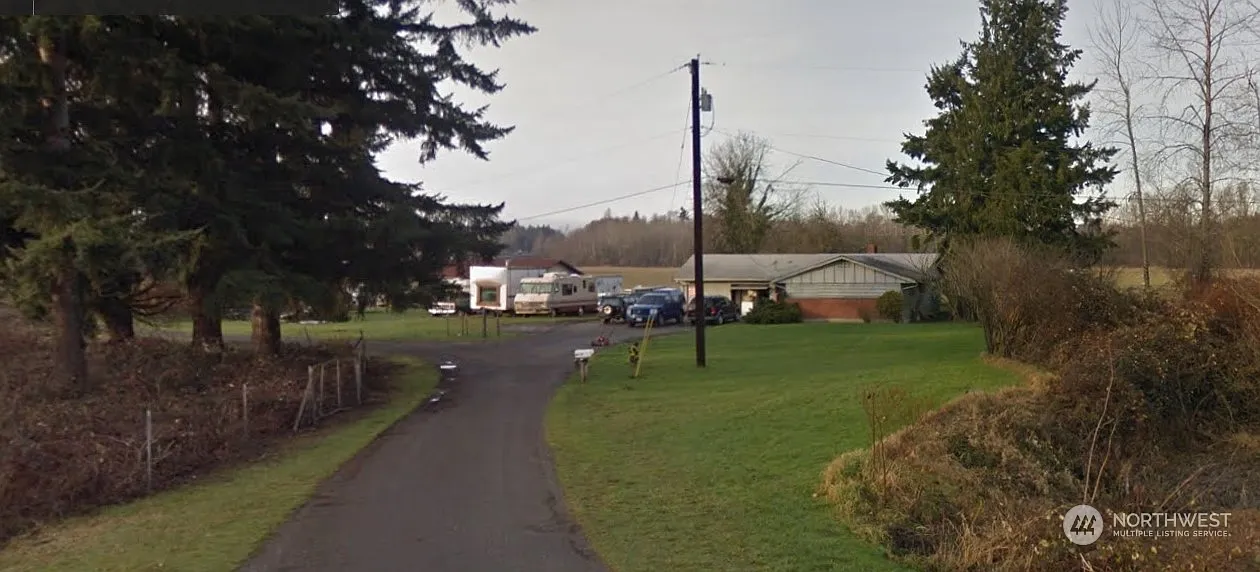 2015 530 Highway NE photo 1