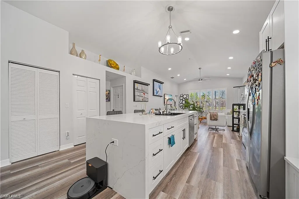 4 bed, 2.0 bath, 2028 sqft, $10,000 — Photo 3