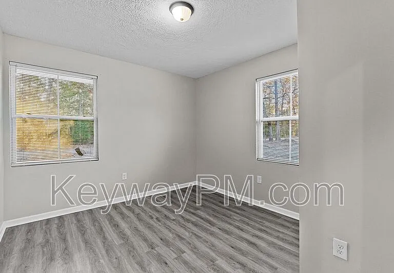 1120 Dodge Ln #10 — Photo 11