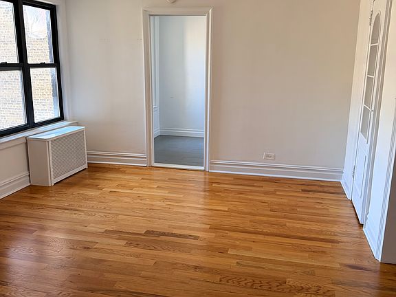 5th image of 814 W End Ave #13D