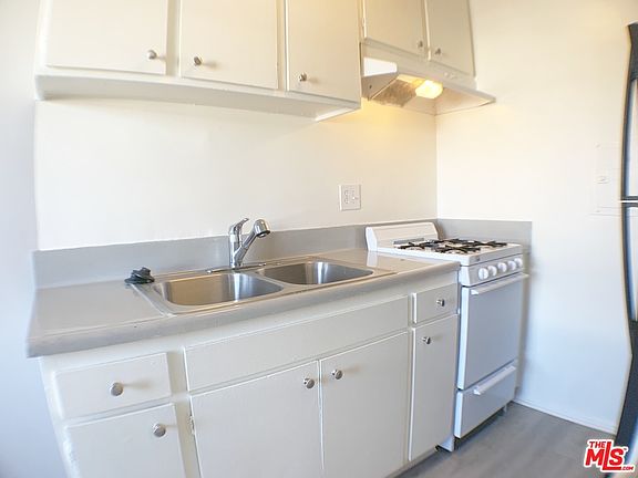 3rd image of 3610 Midvale Ave APT 116