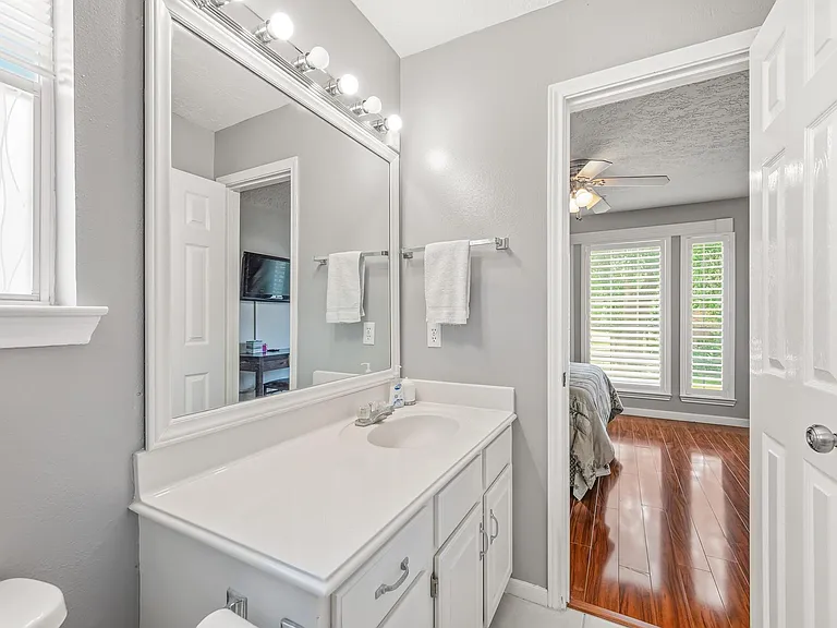 531 W North Hill Dr — Photo 24