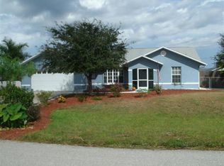915 NE 16th Ter, Cape Coral, FL 33909
