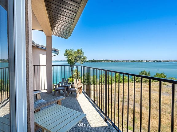 4th image of 2900 W Marina Drive #307
