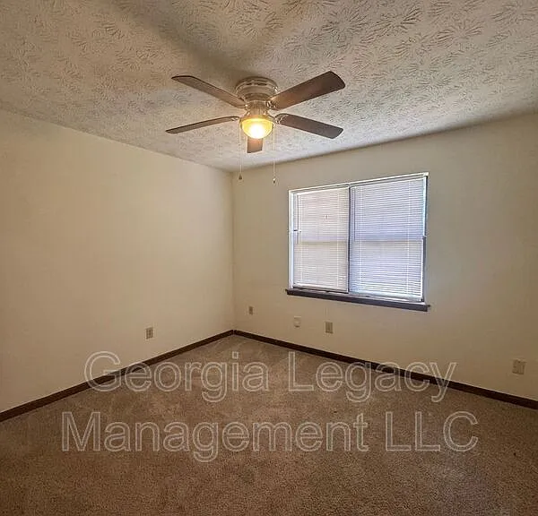 1122 Sweetwater Cir #1122 — Photo 4