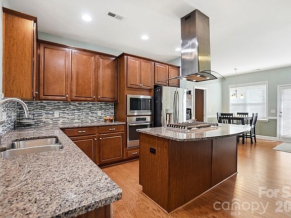 2nd image of 11454 Cedarvale Farm Pkwy