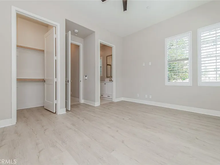 125 Turnstone — Photo 19
