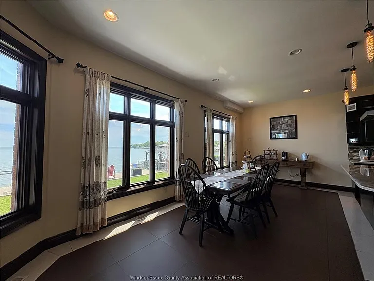236 Shoreview Ct — Photo 16