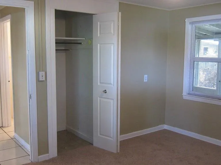 815 Bay St — Photo 11