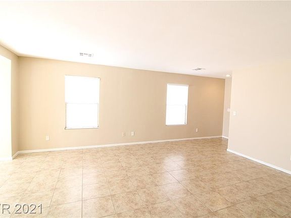 4th image of 9989 Mardagen St