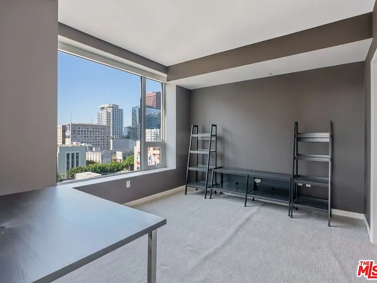 1050 S Grand Ave #1001 — Photo 12