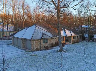 645 Woodland Cir, Waupaca, WI 54981