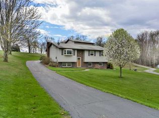 3717 Green Garden Rd, Aliquippa, PA 15001