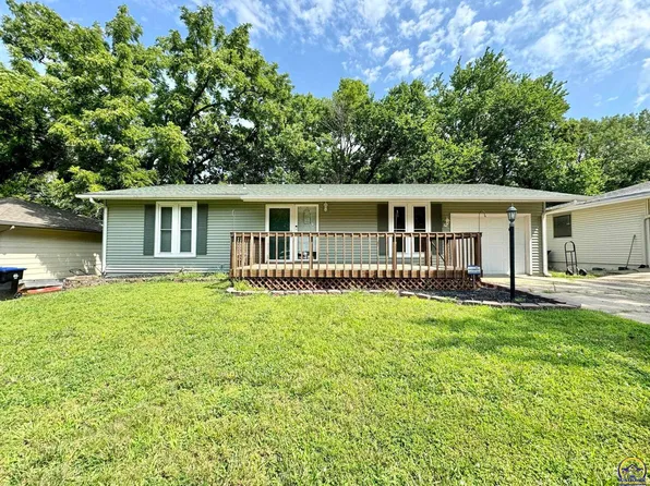 1100 SE 43rd St, Topeka, KS 66609