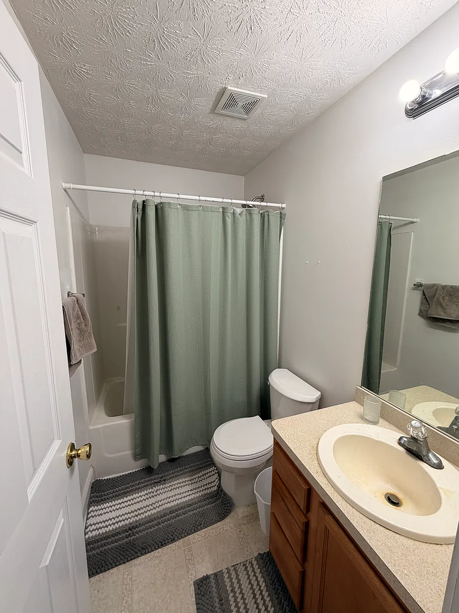 Building Photo - 147 Westchester Cir