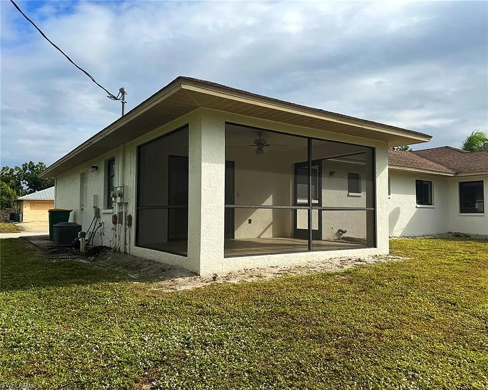 2 bed, 2.0 bath, 910 sqft, $2,000 — Photo 2