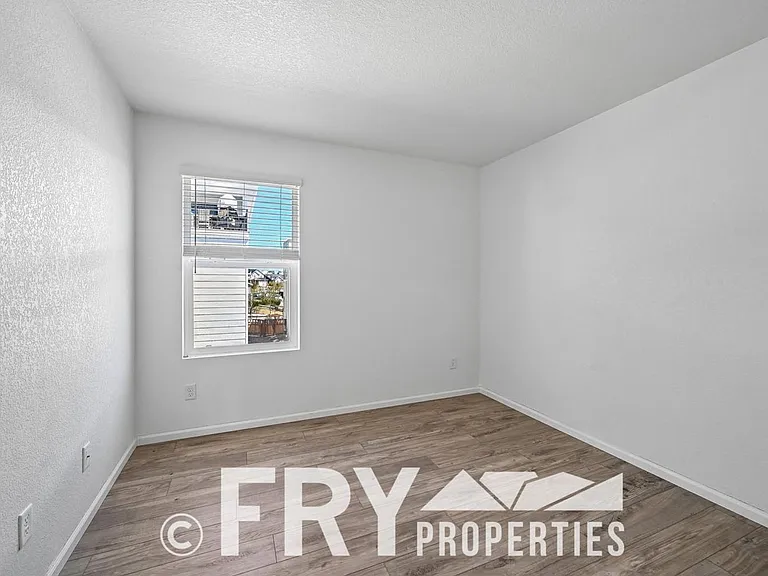 21061 E 60th Ave — Photo 13