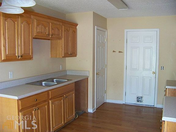 4th image of 66 Hidden Creek Dr