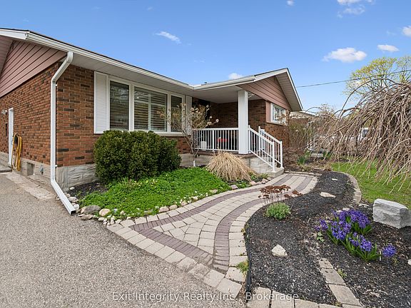 3rd image of 111 Ruskview Rd