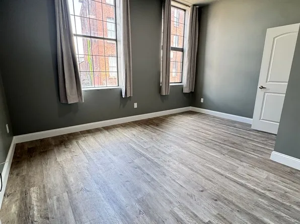 70 Webster St, Worcester, MA