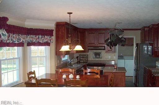 3rd image of 110 Liberty Dr