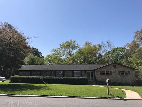 2nd image of 601 Edgewood Dr