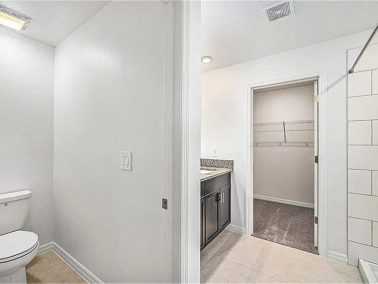 2871 Silver Scallop Loop — Photo 9