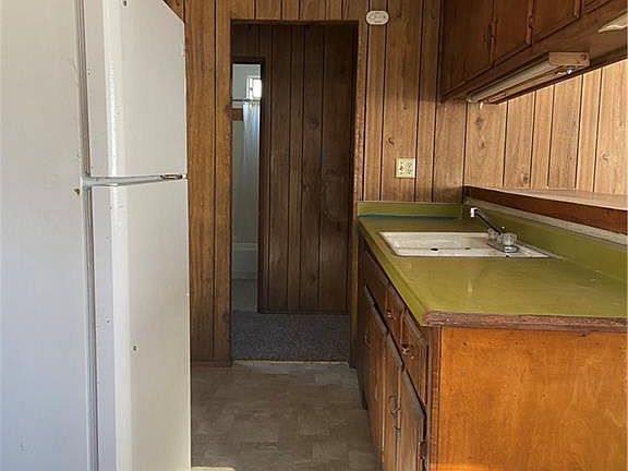 4th image of 1024 Sierra Ave