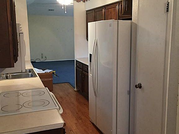 5th image of 16506 Forest Bend Ave