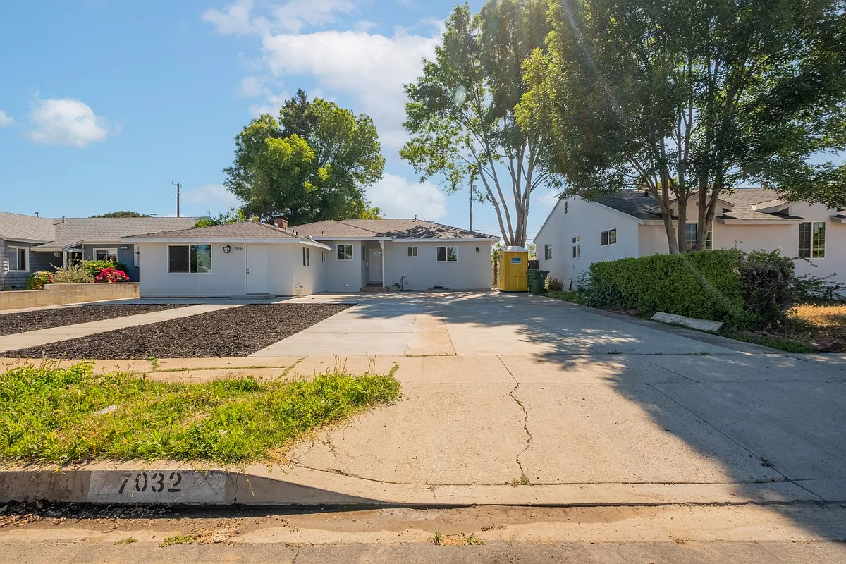 Building Photo - 7034 Penfield Ave