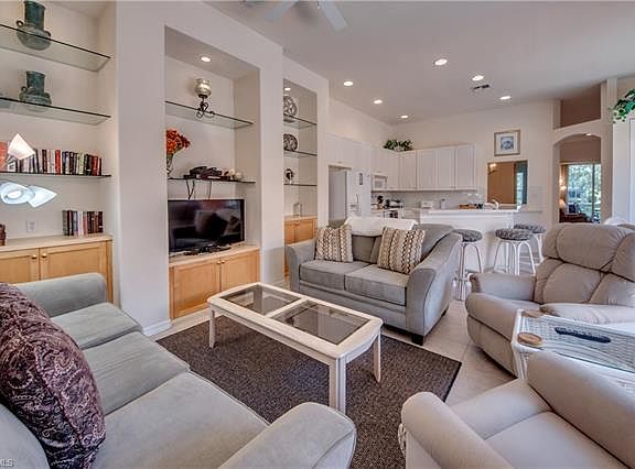 5th image of 25404 Alicante Dr