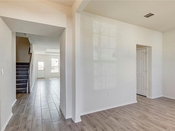 4th image of 11809 Eragon Dr