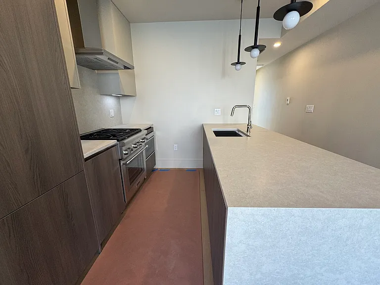 300 Franklin St #2A — Photo 3