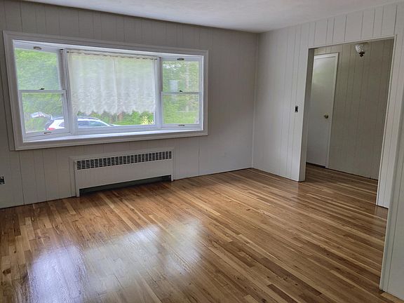 4th image of 206 S Park Dr