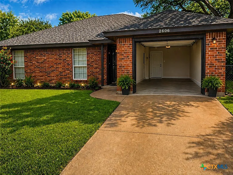 2606 Timberline Dr — Photo 3
