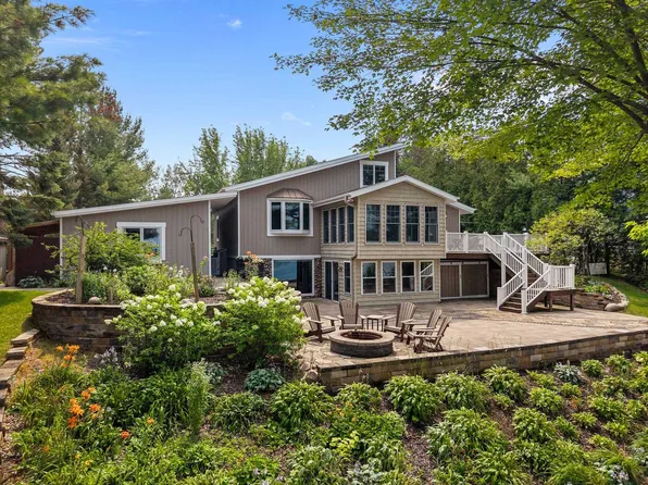 N1539 Silver Canoe Rd, Keshena, WI 54135