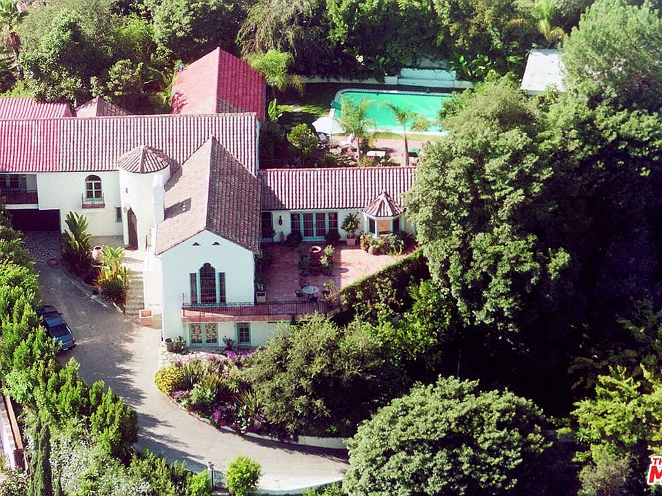 1st image of 2243 E Live Oak Dr