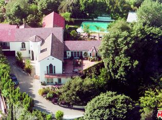 2243 E Live Oak Dr, Los Angeles, CA 90068