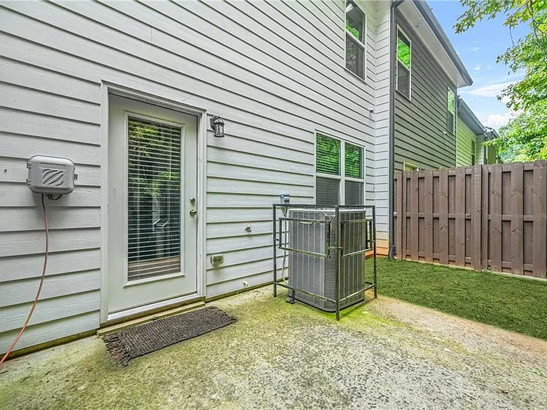 3181 Meadowstone Ln SW — Photo 26