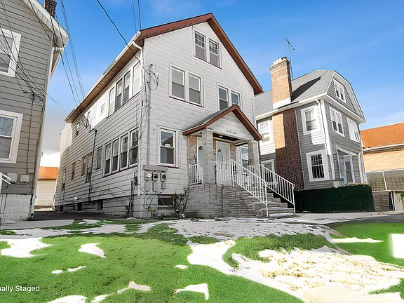 2nd image of 254 Franklin St Floor 2