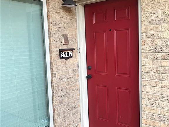 4th image of 2905-2907 Greenhills Dr