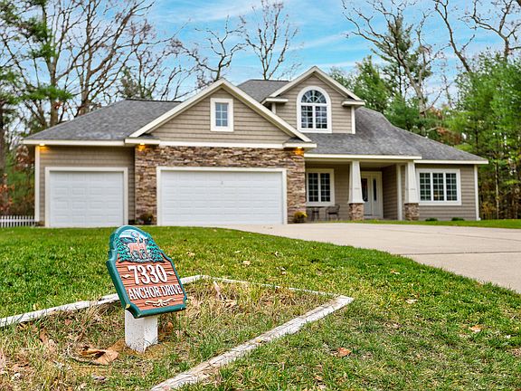 3rd image of 7330 Anchor Dr