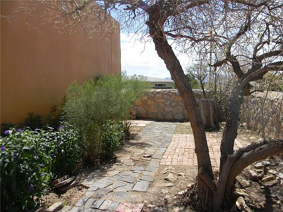 3rd image of 1009 Mesita Dr