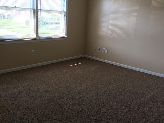 5th image of 89 Bassett Ct