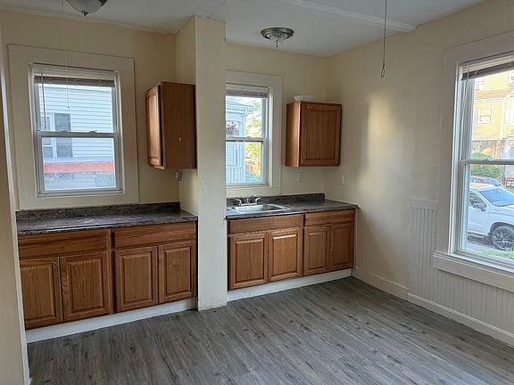 3rd image of 56 Orchard St