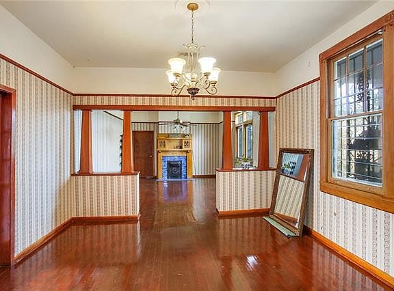 5th image of 4512 Baudin St